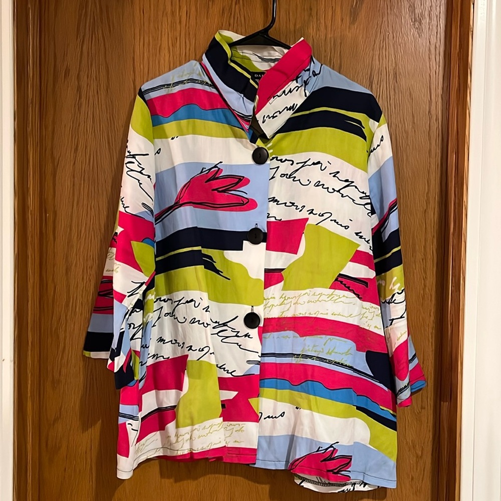 Damee colorful tunic blouse with 3/4 length sleeves